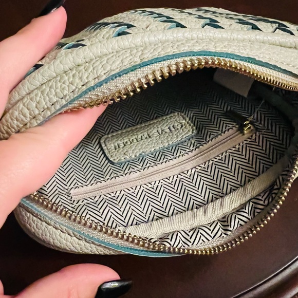 Steve Madden Crossbody with Chain Strap - Picture 4 of 4